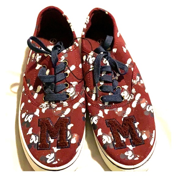 mickey mouse tennis shoes